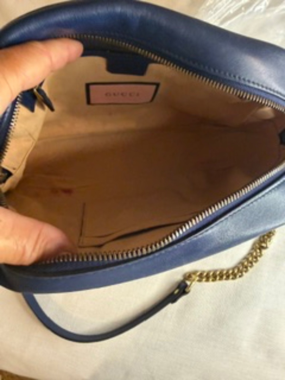 Gucci GG Marmont Ghost Camera Bag - Picture 6 of 10